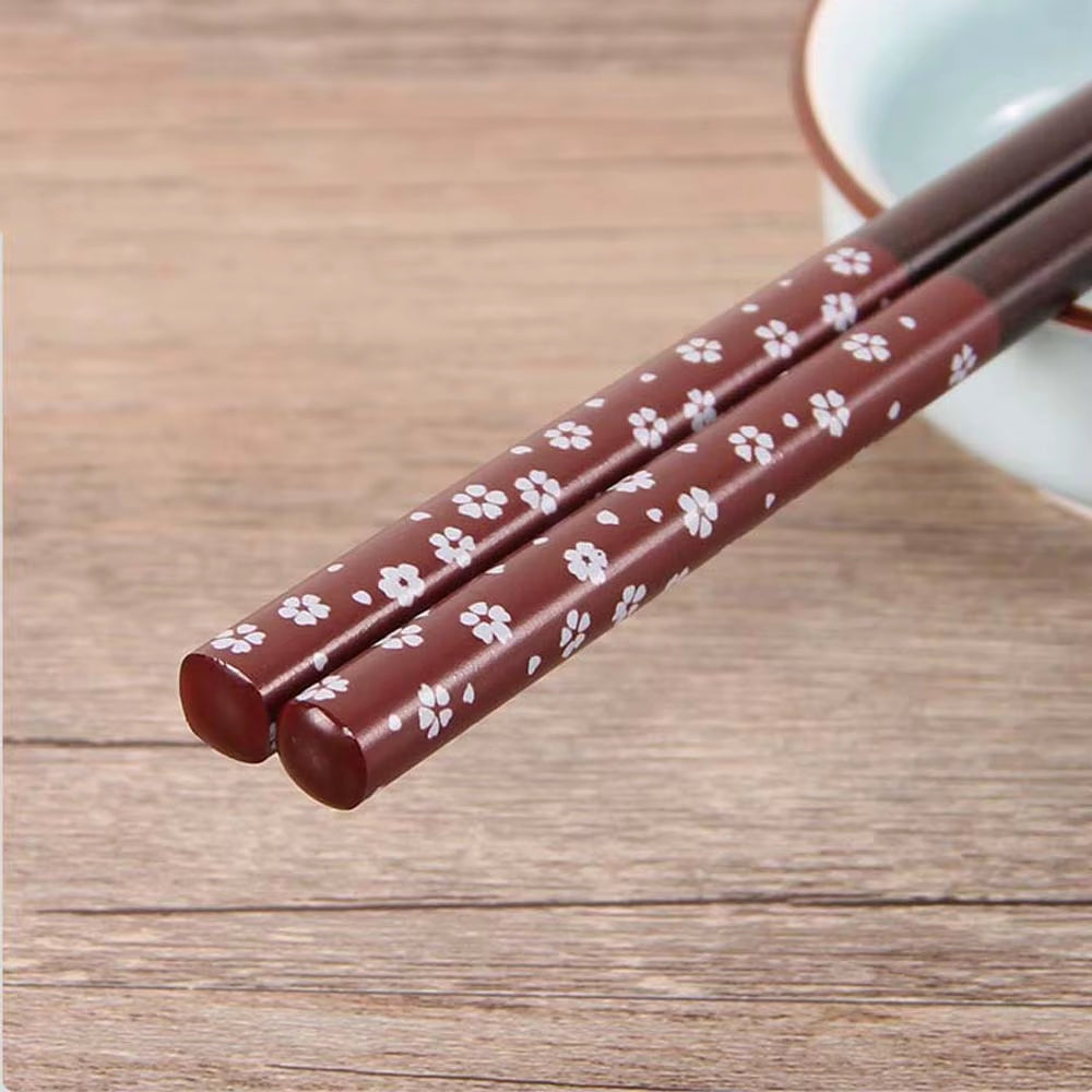 Japanese Style Natural Wooden Chopsticks for Creative Pattern Tableware Kitchen Tool Restaurant Decorations