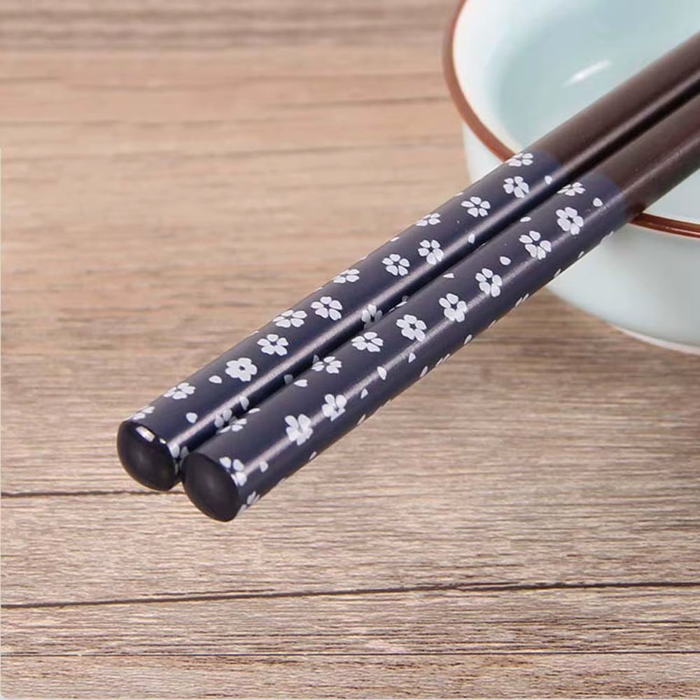 Japanese Style Natural Wooden Chopsticks for Creative Pattern Tableware Kitchen Tool Restaurant Decorations