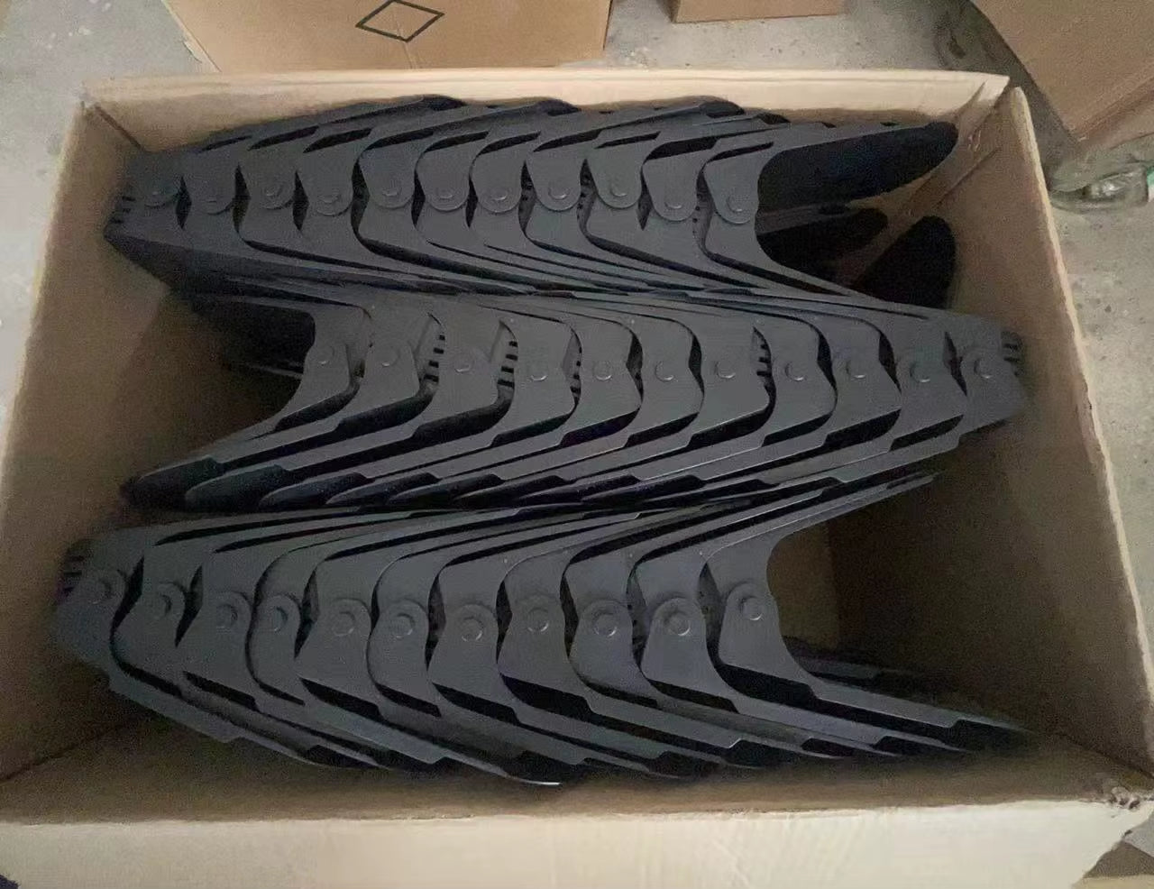 7/100 Pcs Modern Shoe Rack Shoe Storage Rack Double-Layer Integrated Adjustable Plastic Shoe Rack for Home Living Room