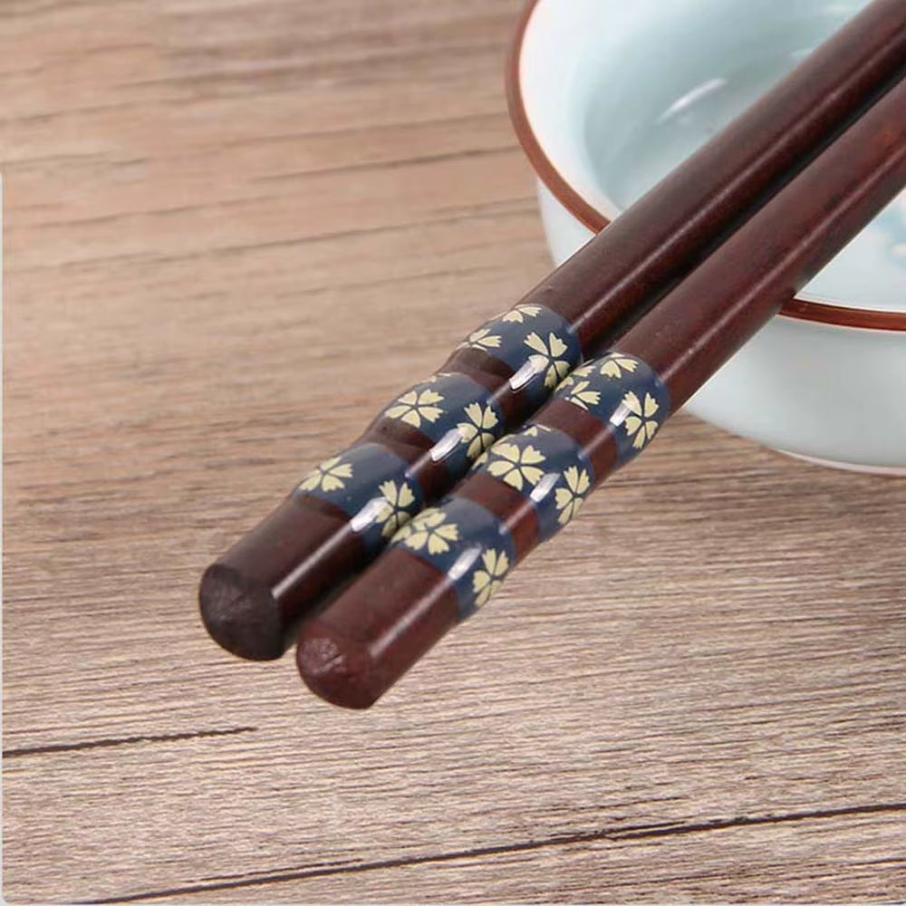 Japanese Style Natural Wooden Chopsticks for Creative Pattern Tableware Kitchen Tool Restaurant Decorations