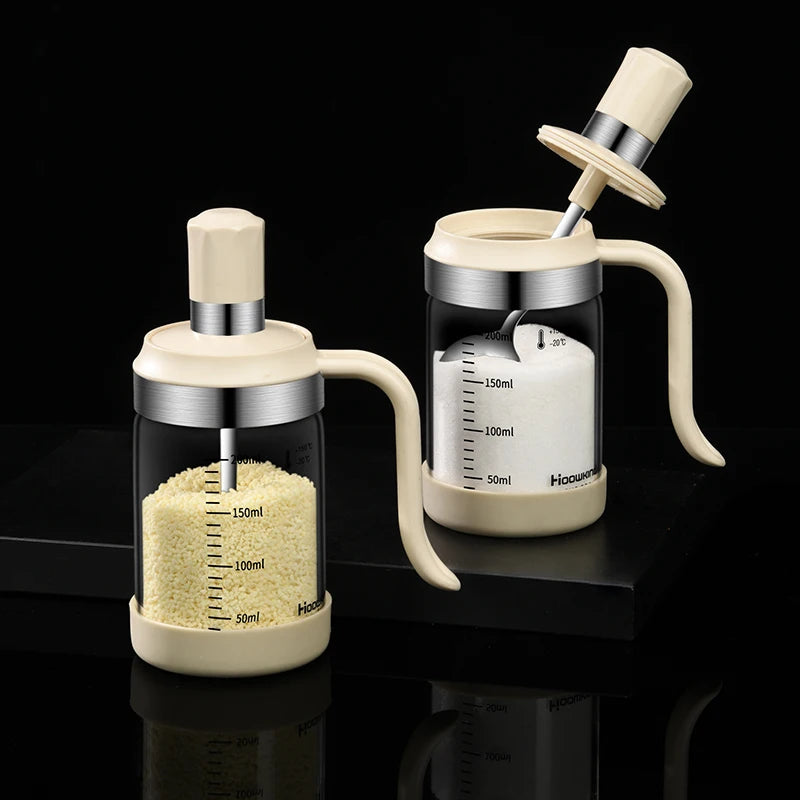 1Pc Spice Seasoning Bottle Kitchen Supplies Glass Transparent Sugar Bottle with Spoon Seasoning Bottle Salt and Pepper Bottle